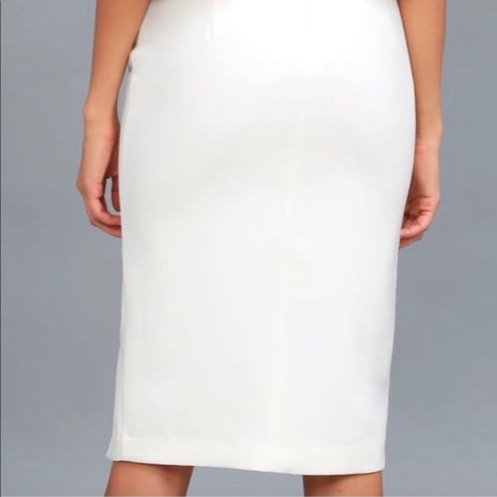 Dress - Picture 3 of 4